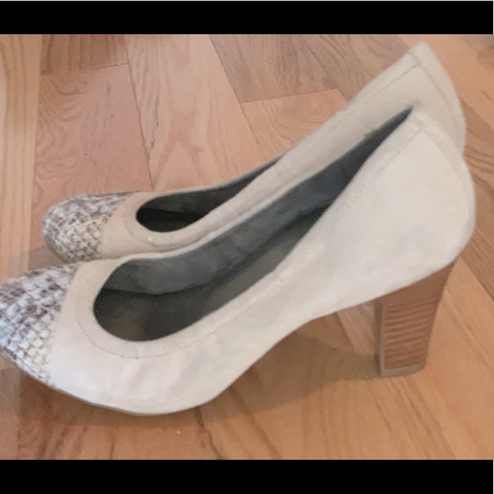Naturalizer Snakeskin Toe Heel